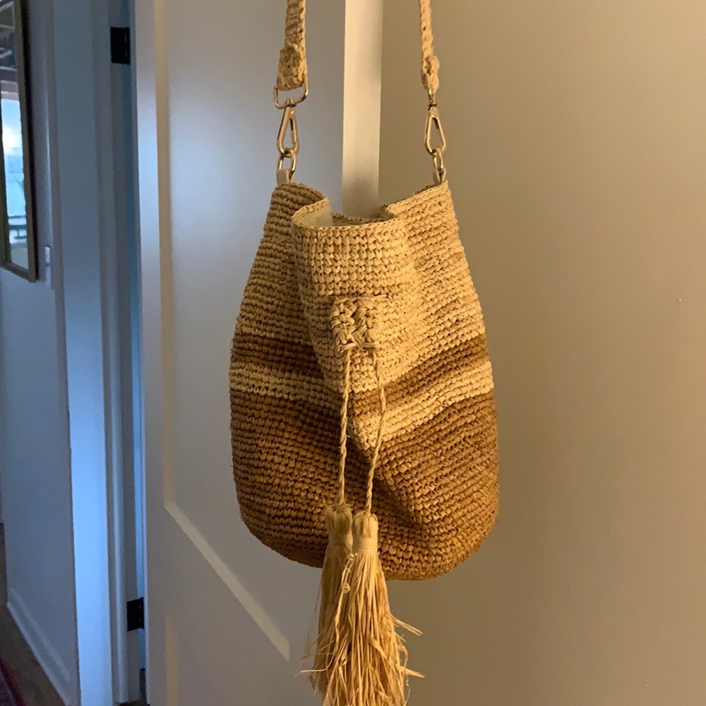 L’space Straw Bucket Bag